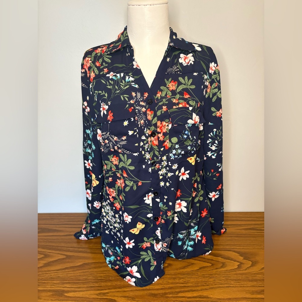 Soho Jeans New York & Co Women Button Down Long Sleeve Floral Front Flap Pocket